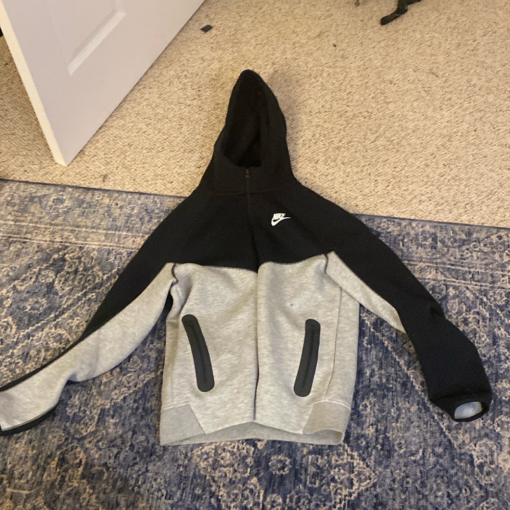 Nike Kids Black and Gray Hoodie